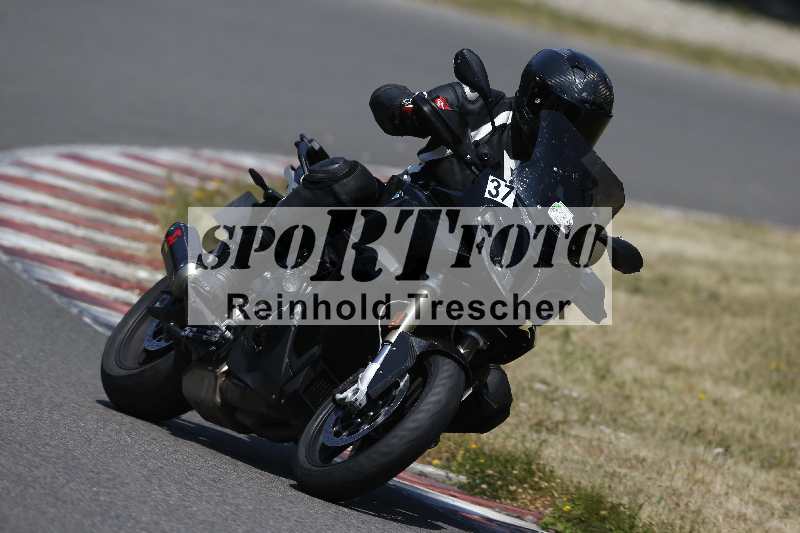 Archiv-2023/28 05.06.2023 Moto Club Anneau du Rhin/blanc-novice/37